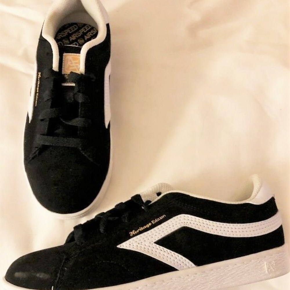 Airspeed shoes athletic boys new size 5M man made